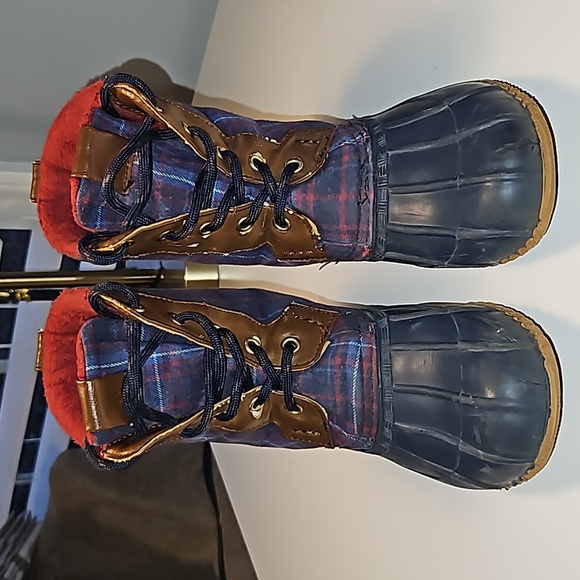 Women's Tommy Hilfiger Roberta Duck Boots. - Picture 3 of 10